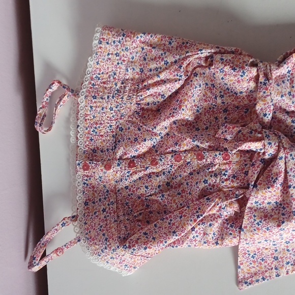 Size 8 pink flower romper - Picture 2 of 3